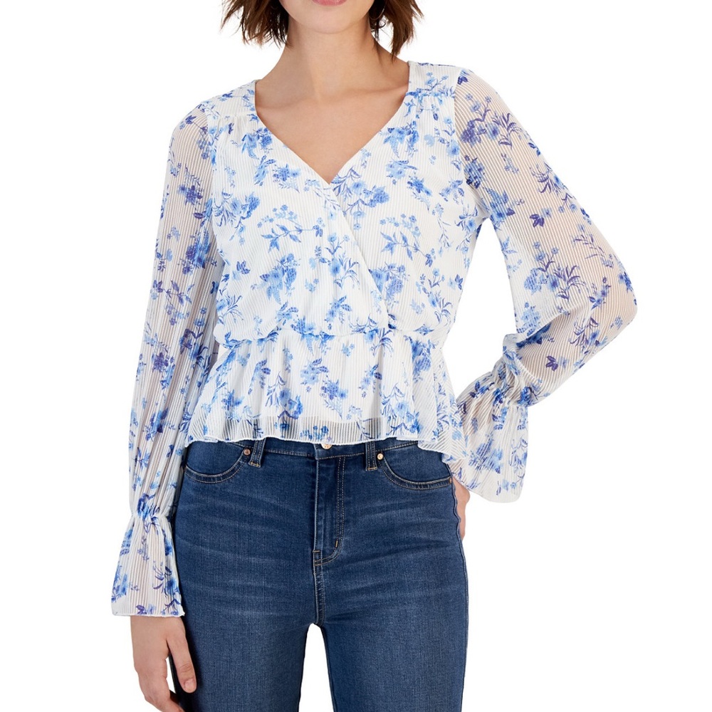 Juniors’ Crave Fame Blue Floral Surpliced Ruffled-Hem Top • Worn Once 💙 Size L